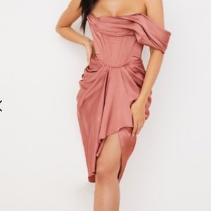 ROUGE SATIN ONE SHOULDER DRAPED MIDI DRESS